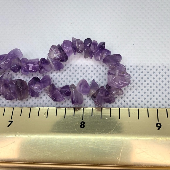 Vintage Amethyst Chips Beaded Necklace with Paired Modern Earrings - Picture 6 of 6